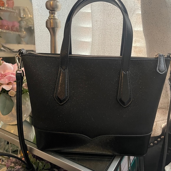 Kate Spade Lola Glitter🖤🖤🖤
Small Crossbody - Picture 6 of 8